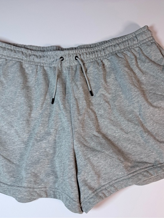 Nike Pants - Nike Women’s 2X Gray Fleece Drawstring Athletic Shorts